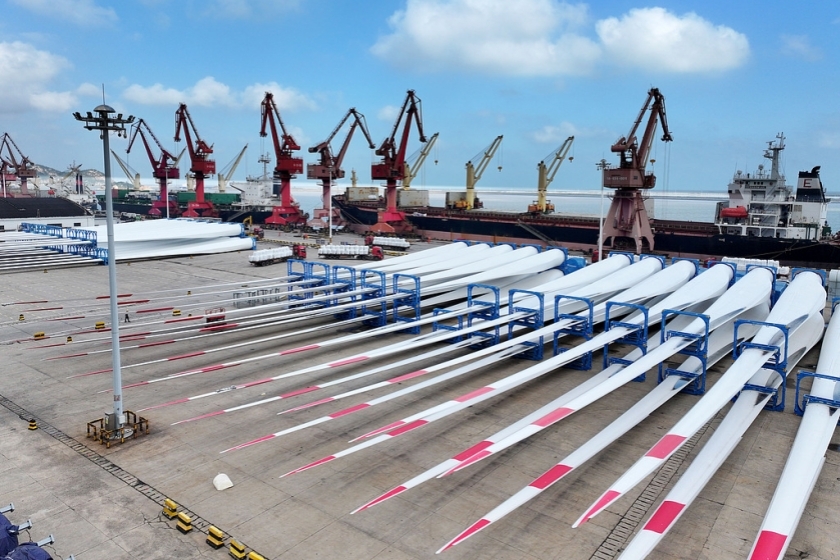 Wind power equipment awaits export at Dongfang Port in Lianyungang, Jiangsu province, Oct. 16, 2025